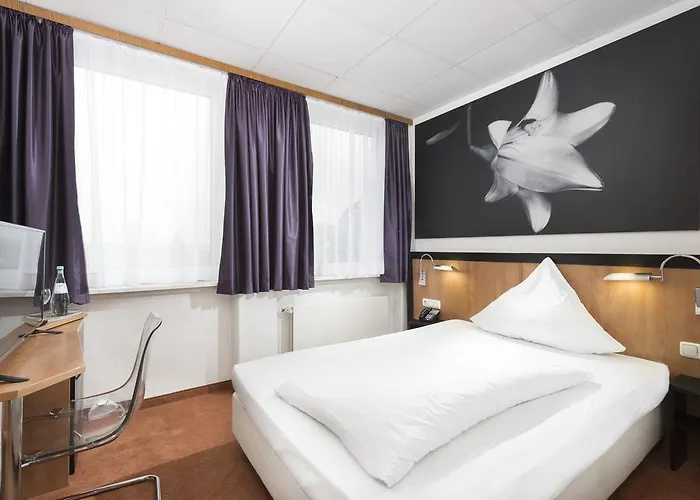 دايز إن ويست